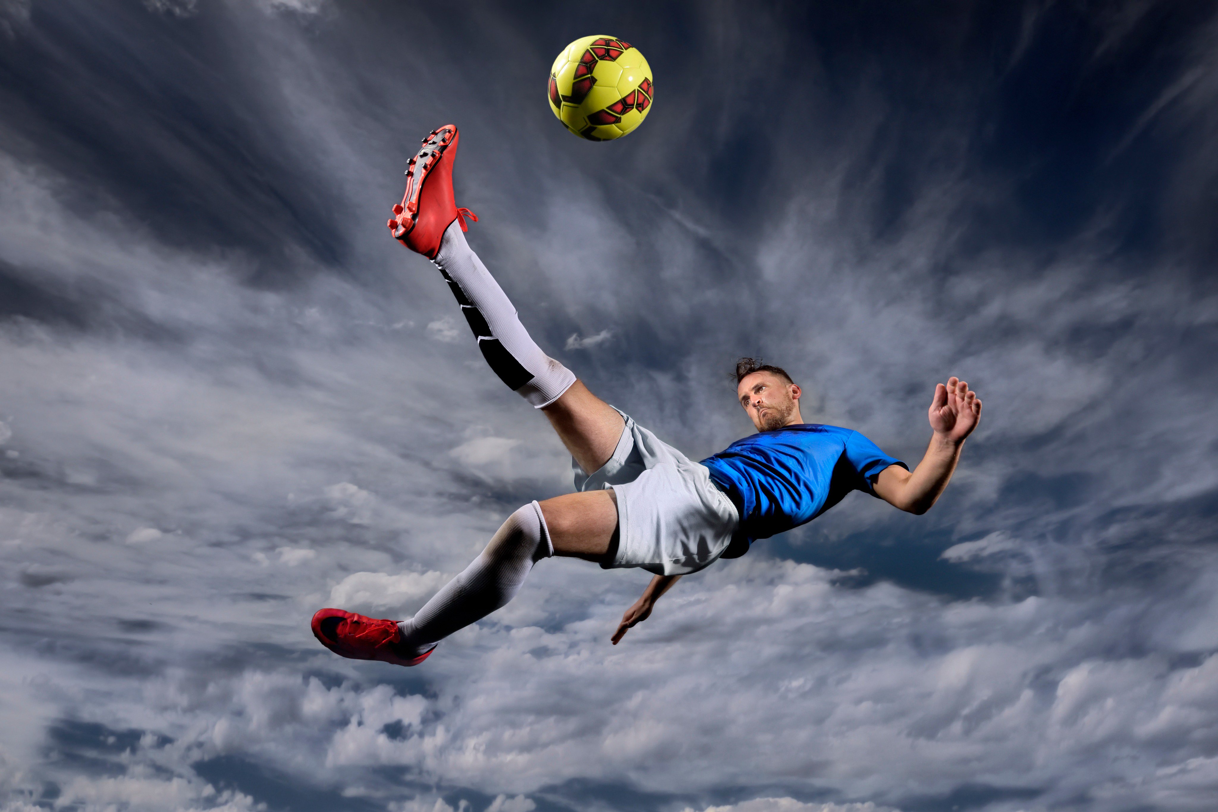 續以強大而 續以強大而